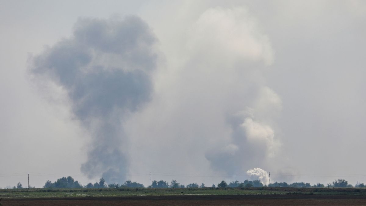 Na Krymu jsou opět slyšet výbuchy, Rusové prý sestřelili dron